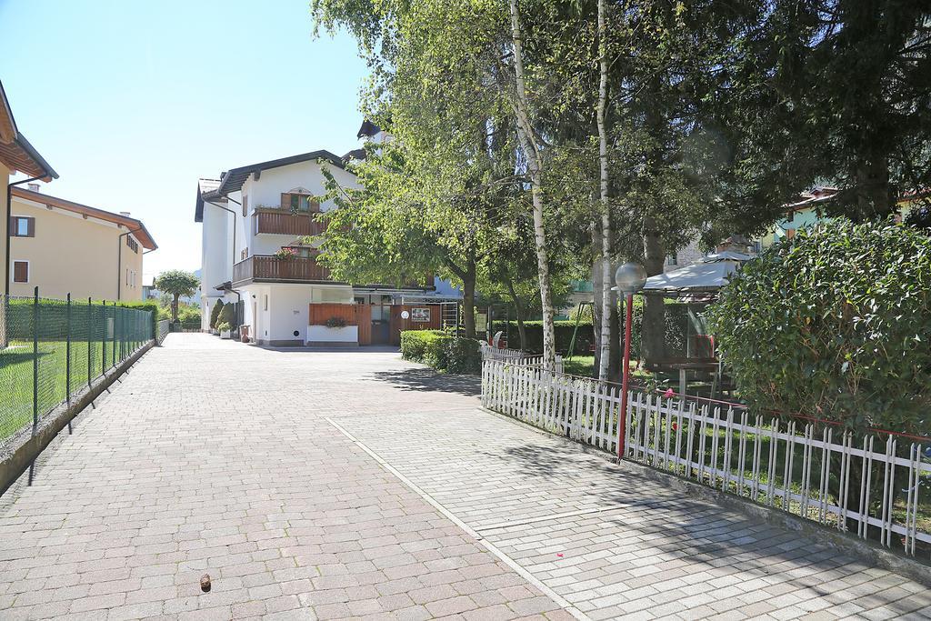 Hotel Stella Alpina Fai Della Paganella Esterno foto