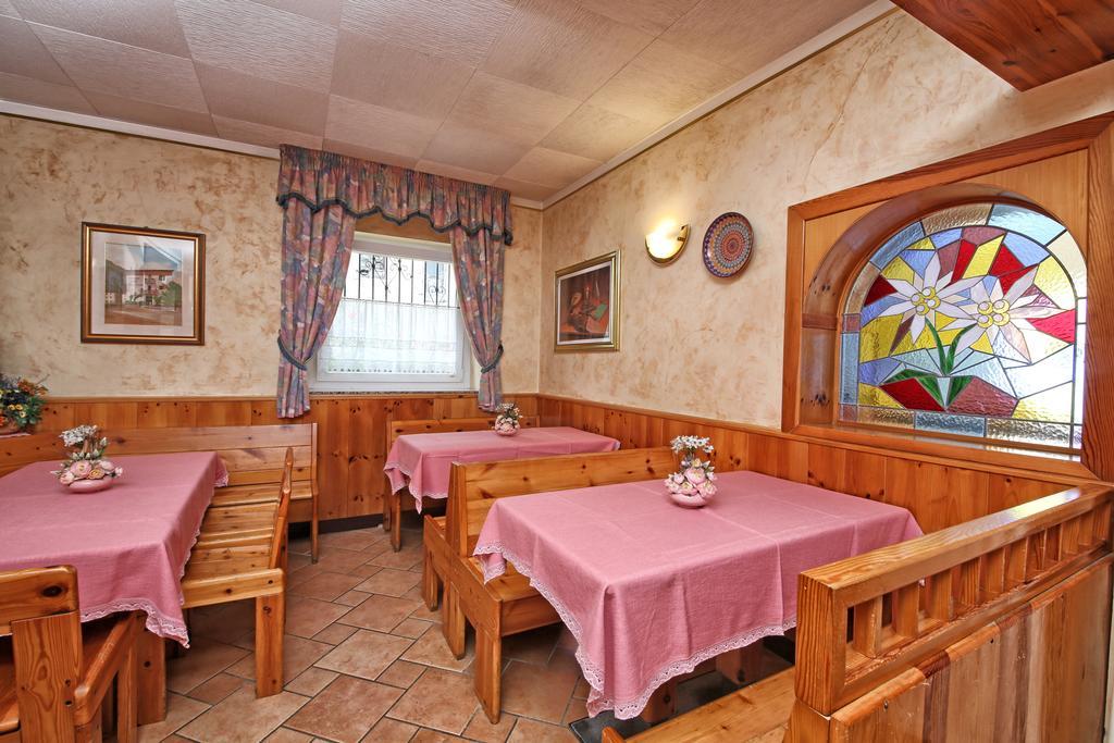 Hotel Stella Alpina Fai Della Paganella Esterno foto