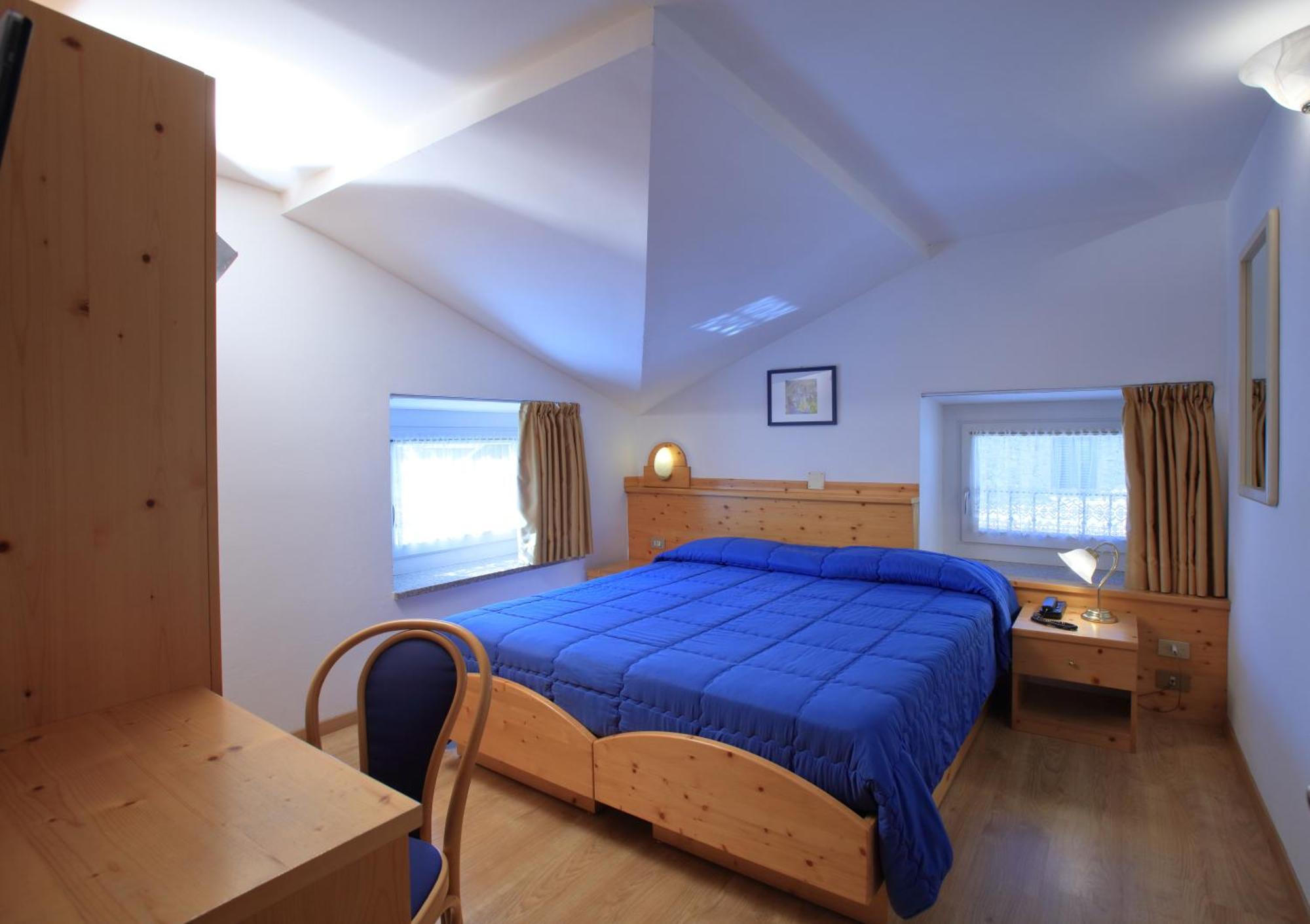 Hotel Stella Alpina Fai Della Paganella Esterno foto