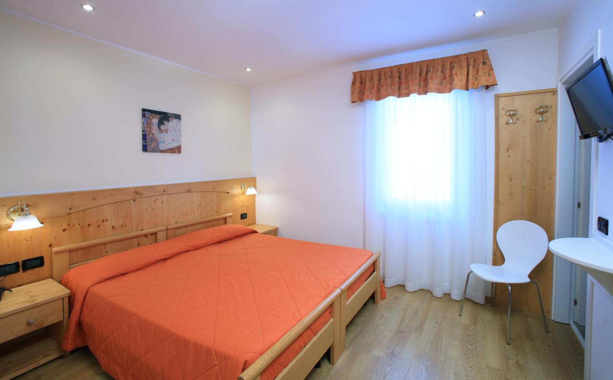 Hotel Stella Alpina Fai Della Paganella Esterno foto
