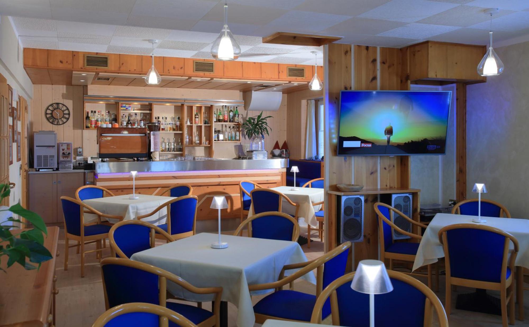 Hotel Stella Alpina Fai Della Paganella Esterno foto