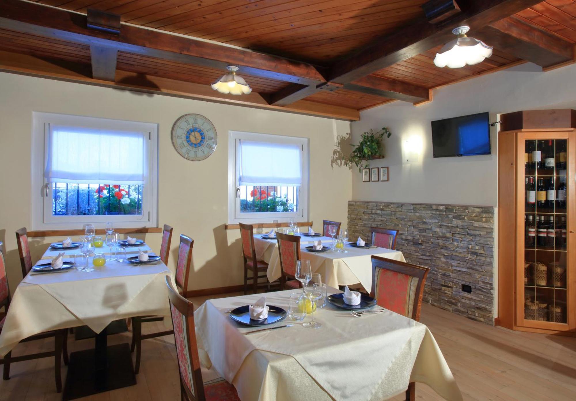 Hotel Stella Alpina Fai Della Paganella Esterno foto