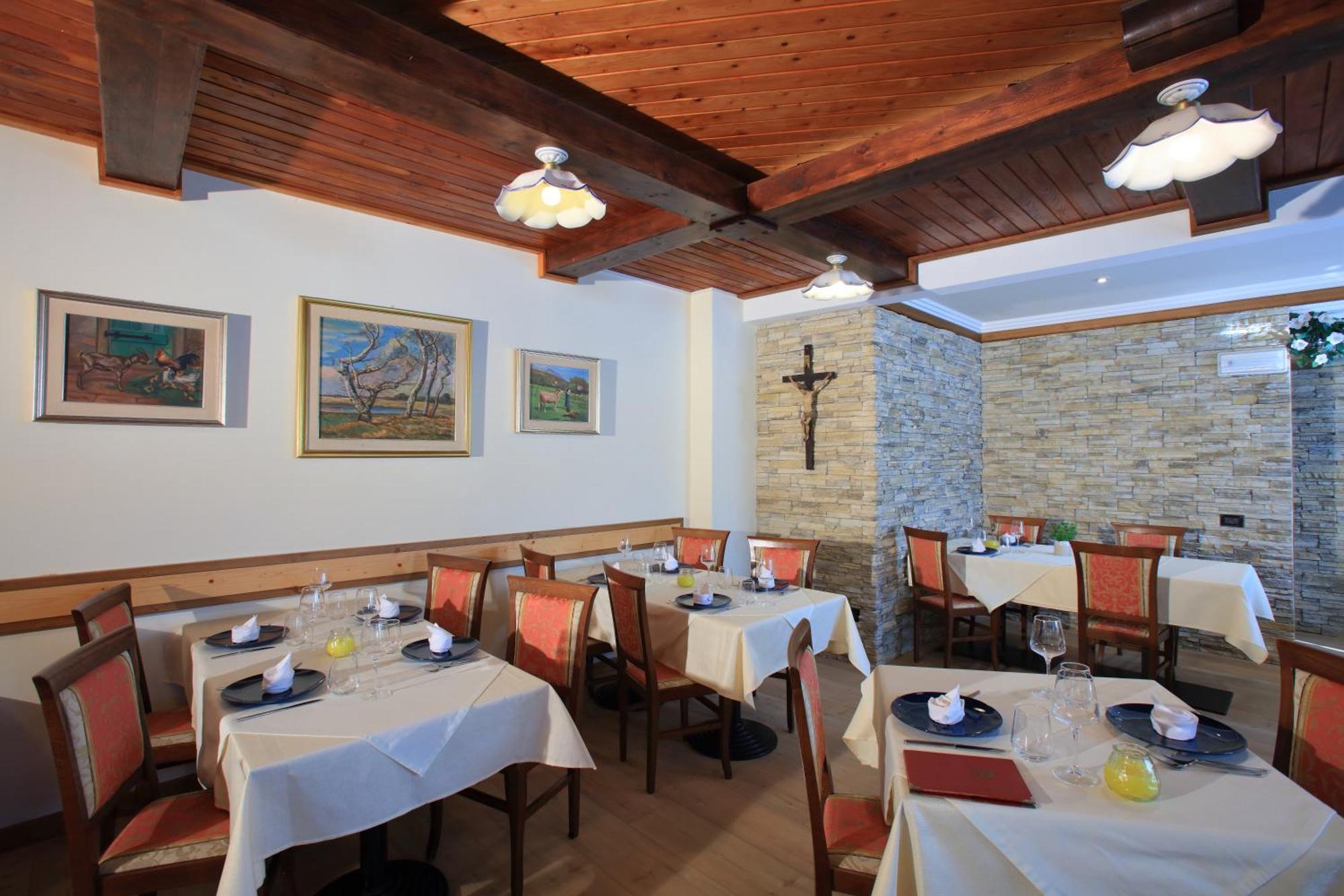 Hotel Stella Alpina Fai Della Paganella Esterno foto